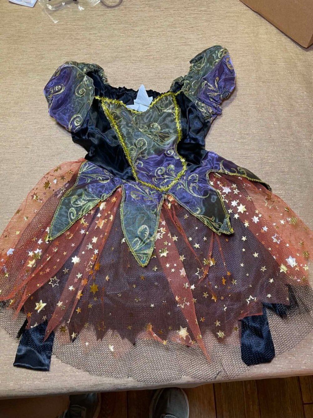 NWOT Rubie's Girls' Mystic Witch Costume, Small.